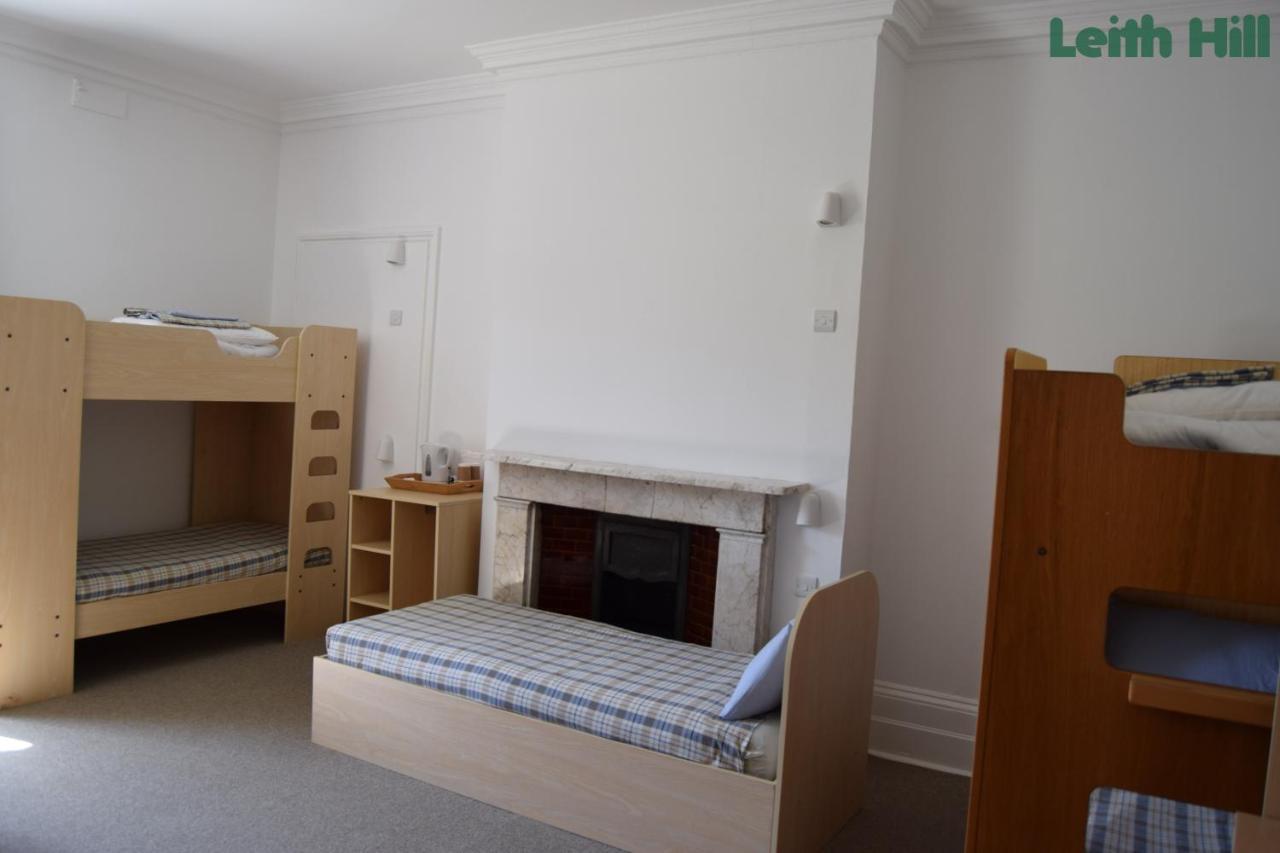 FSC Juniper Hall Ostello Mickleham Esterno foto