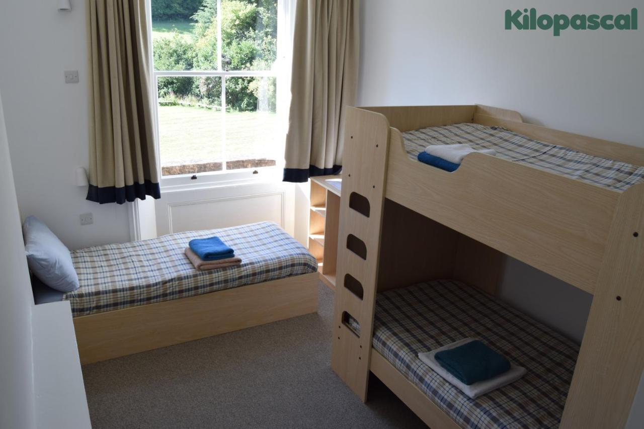 FSC Juniper Hall Ostello Mickleham Esterno foto