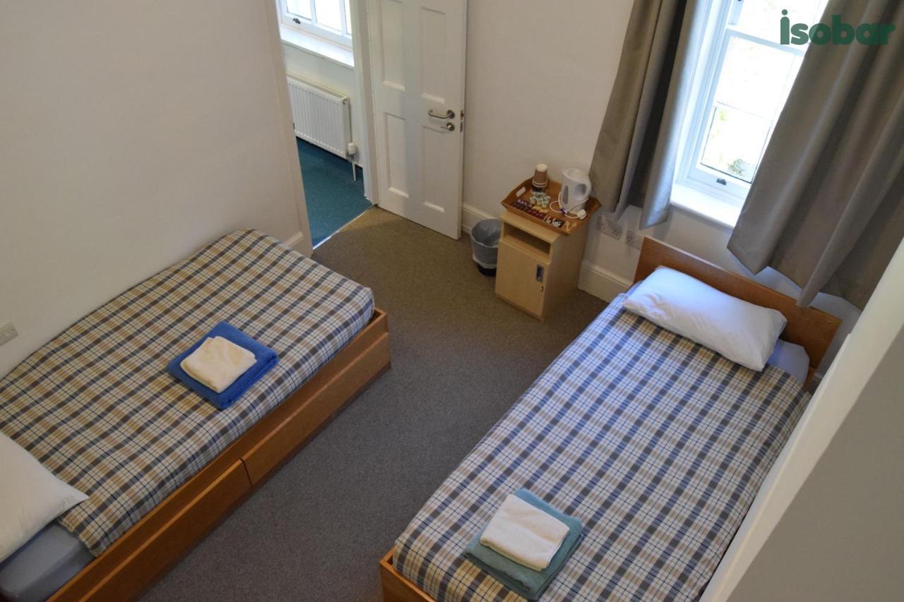 FSC Juniper Hall Ostello Mickleham Esterno foto